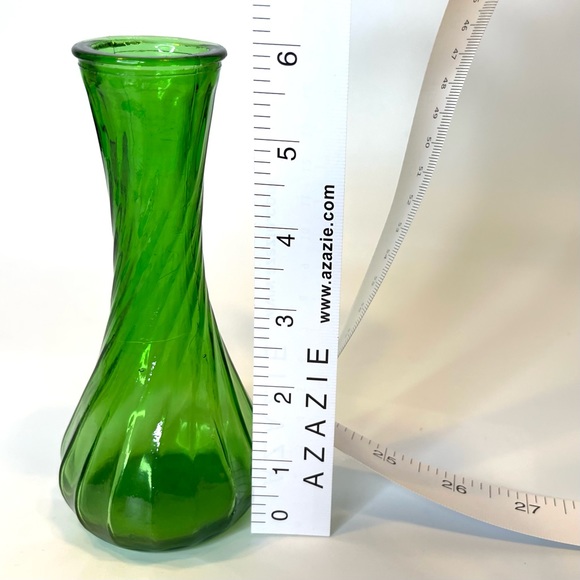 Vintage Hoosier Glass #4064 Emerald Green Flower Bud Vase 6” - Picture 4 of 5